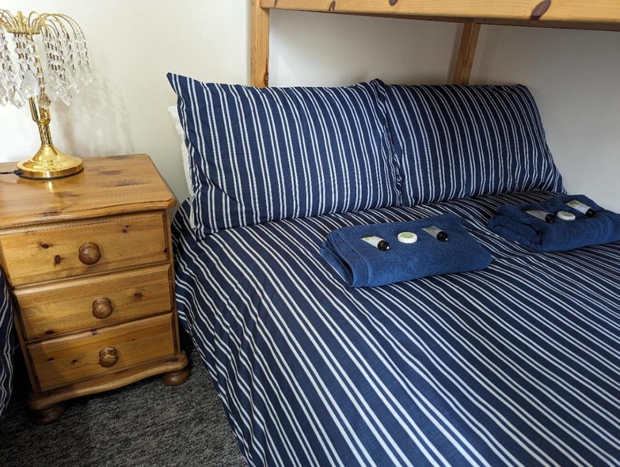 Jurassic Bay Holidays Weymouth Room photo