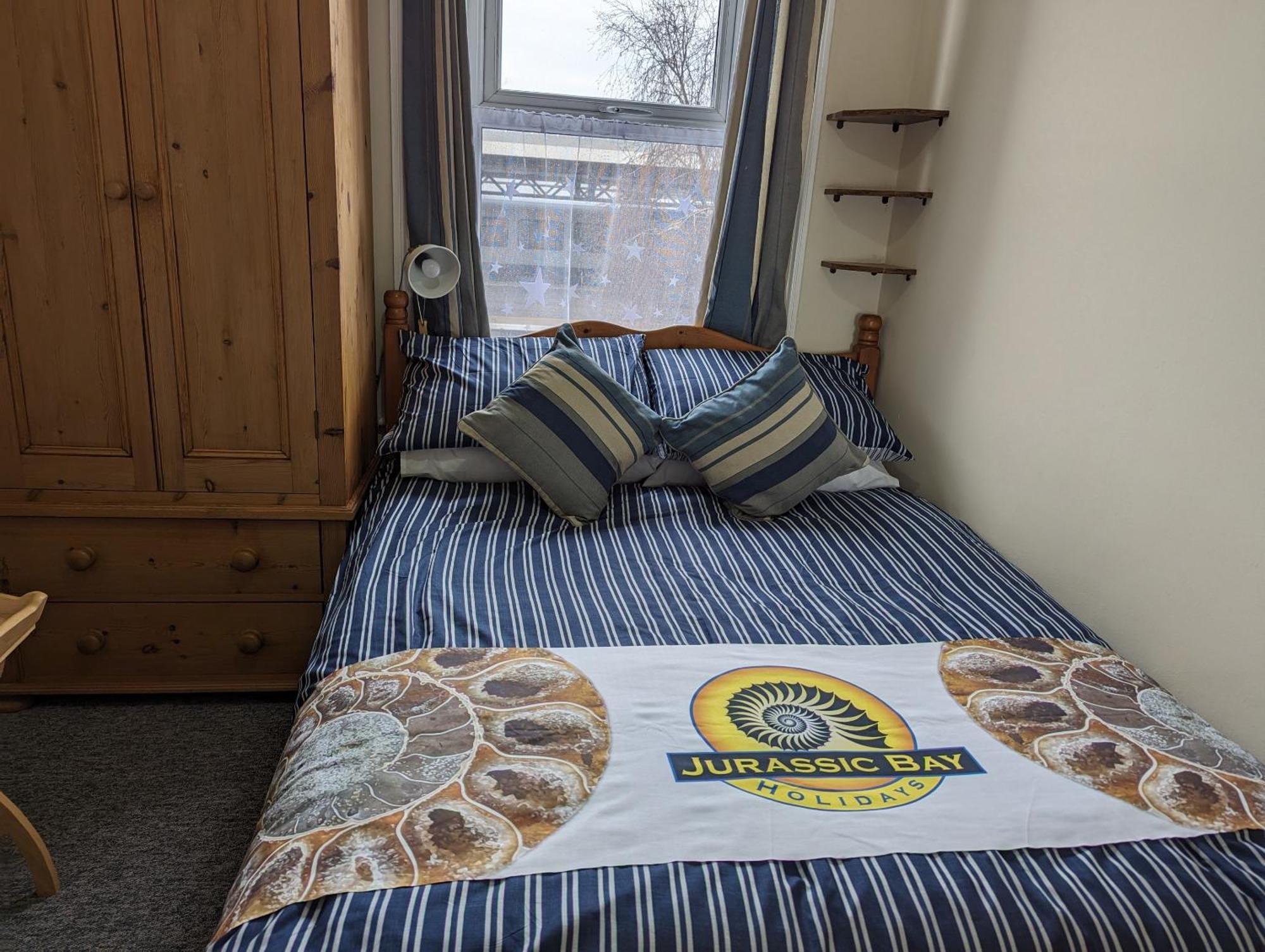 Jurassic Bay Holidays Weymouth Room photo