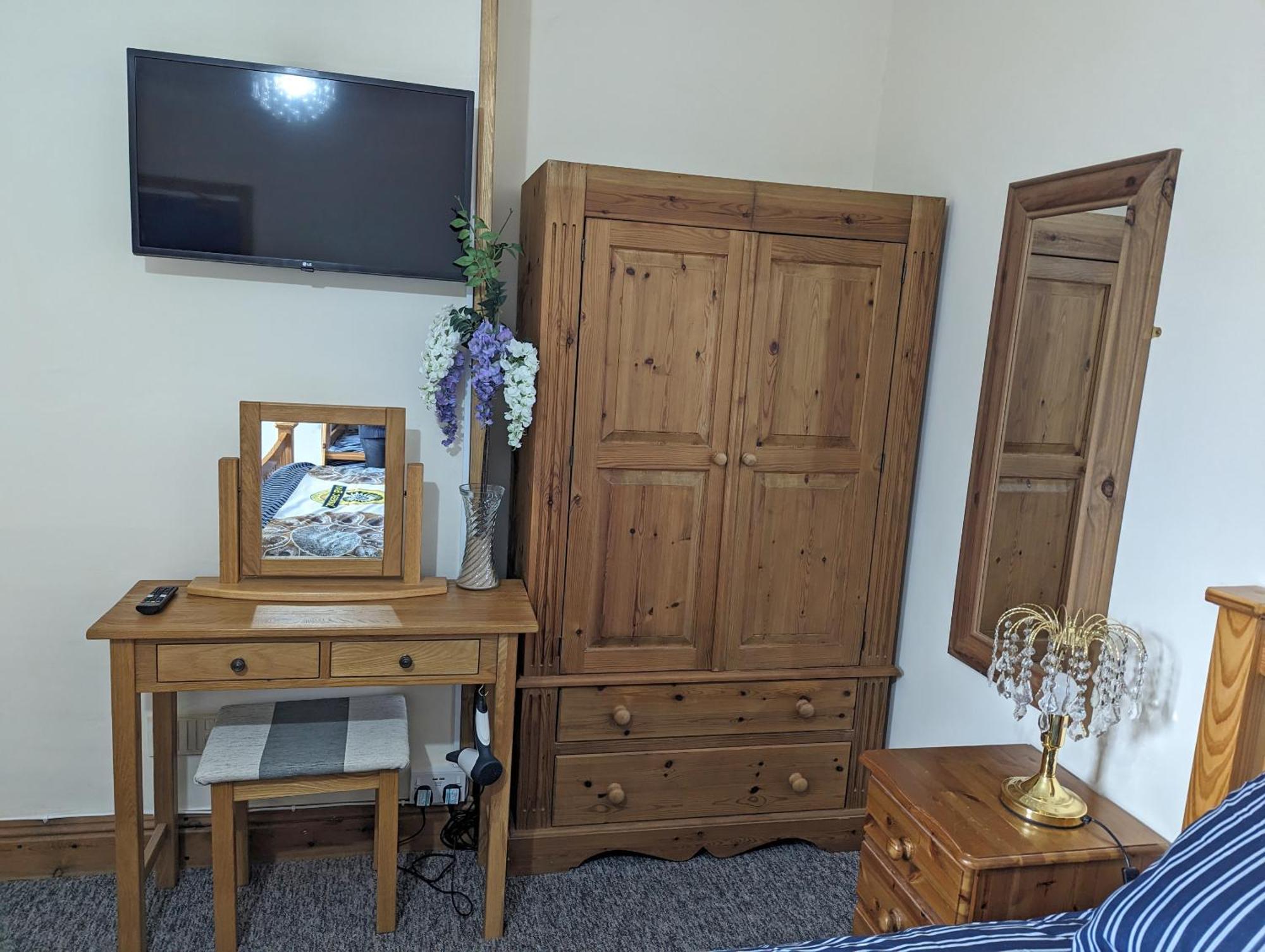 Jurassic Bay Holidays Weymouth Room photo