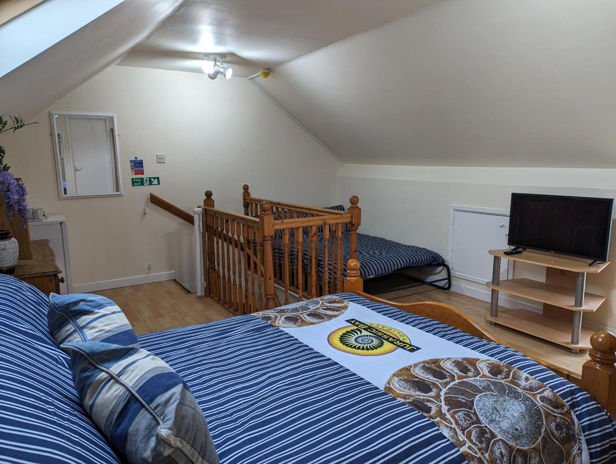 Jurassic Bay Holidays Weymouth Room photo