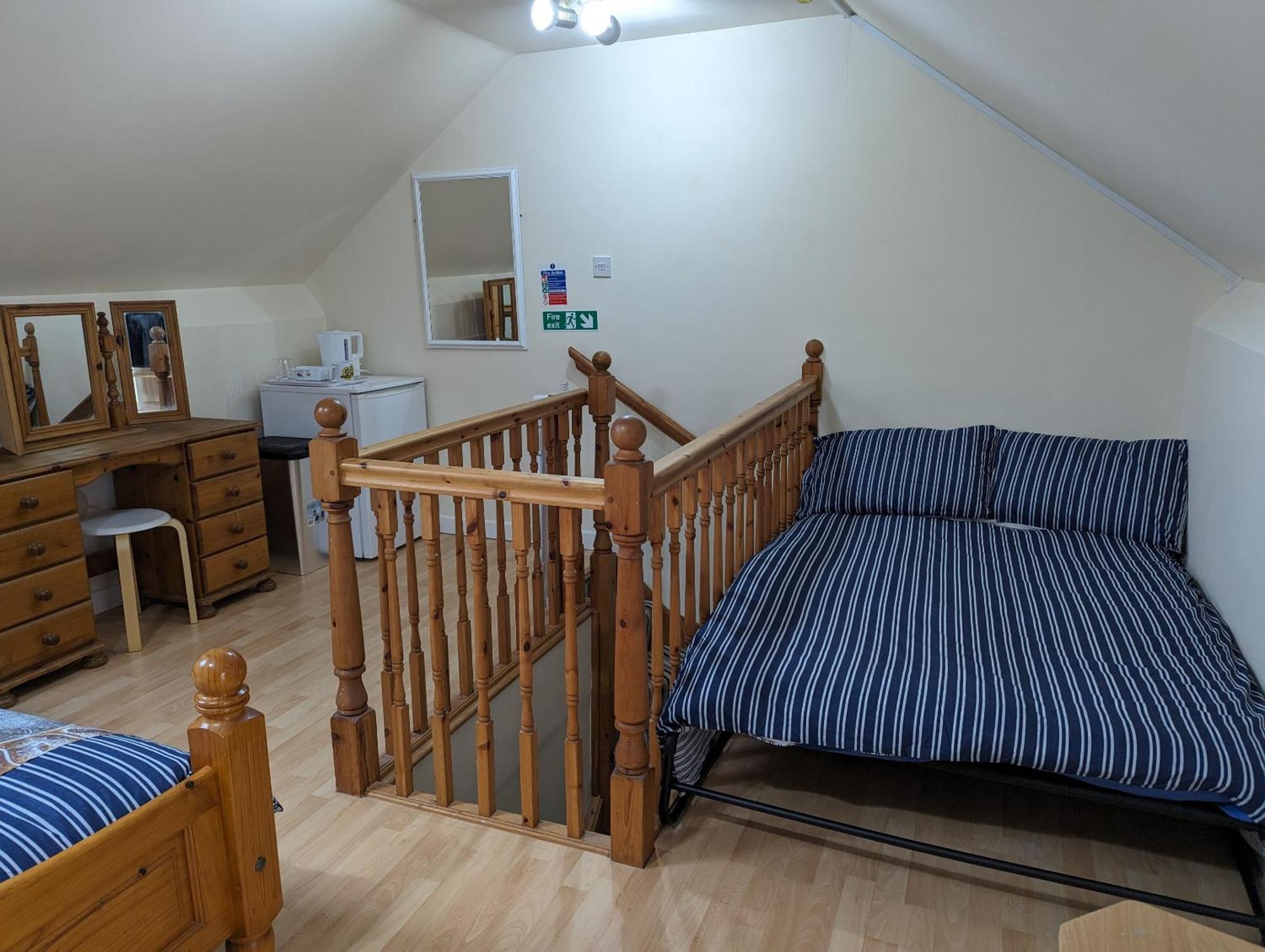 Jurassic Bay Holidays Weymouth Room photo